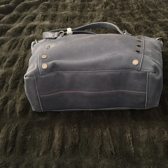 Stylish Blue Handbag - Picture 2 of 4